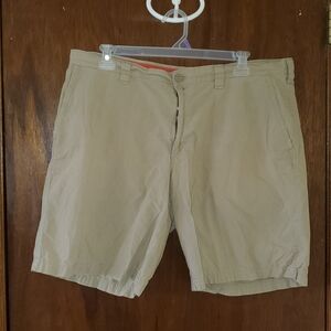 Columbia Khaki Shorts Sz 40